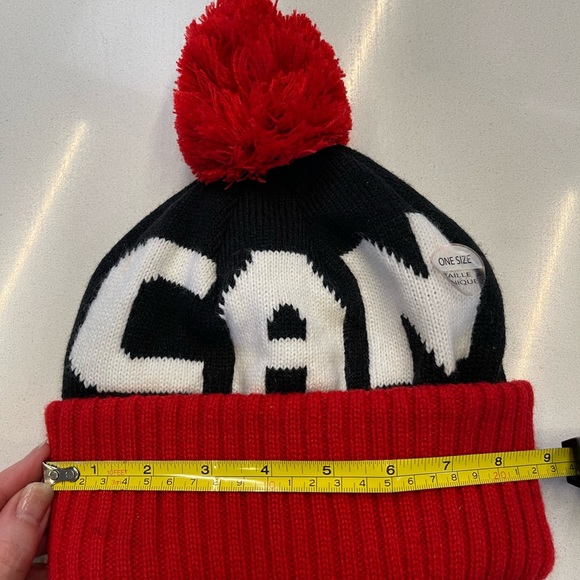 HBC Hudsons Bay Olympic team Canada Pom Pom Beanie Toque Hat Adult/kid One Size - Picture 4 of 6